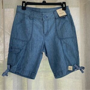 St. John’s Bay Mid-Rise Denim Chambray Bermuda Shorts - NWT - Size 4 Petite